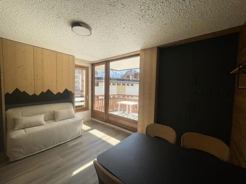 Bed, furniture, kitchen