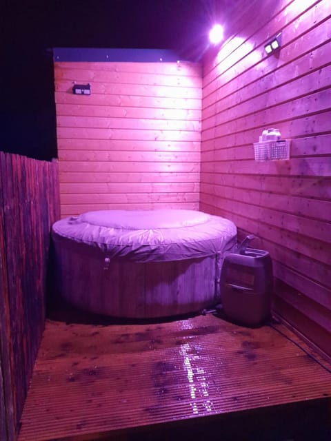 The Crossing Retreat,Cabin,R95TH5C Cabin in Ireland