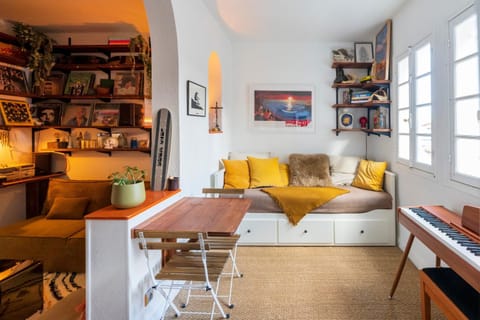 Property building, Living room