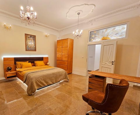 Bed, Photo of the whole room, Seating area, Bedroom, wardrobe