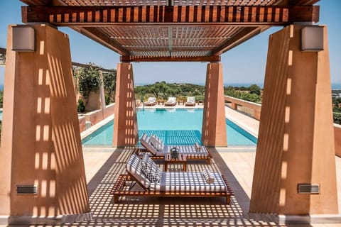 Pool view, Swimming pool, sunbed