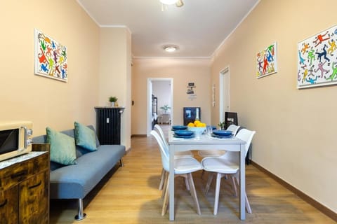 TV and multimedia, Living room, Dining area