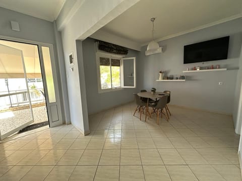 Къща с две спални House in Nea Peramos