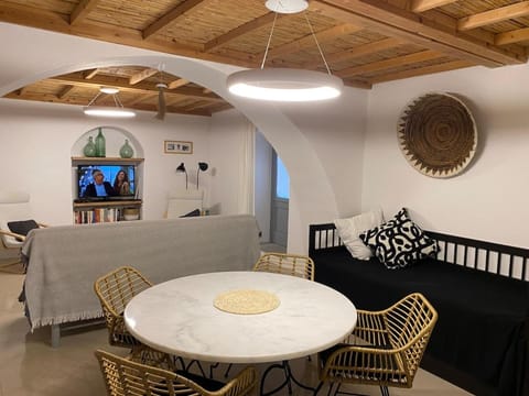 KERYLOS , au cœur de Parikia, avec jardin House in Paros