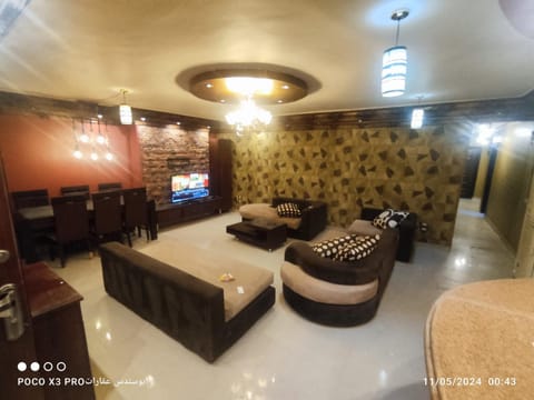Communal lounge/ TV room, TV and multimedia, Living room, Seating area