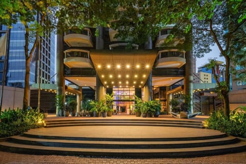 Facade/entrance, View (from property/room)