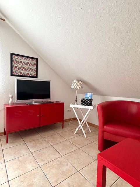 Ferienwohnung Muschel 2 mit gemeinschaftlichen Garten, Bensersiel Apartment in Esens