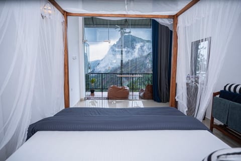 View (from property/room), Photo of the whole room, Bedroom, Mountain view