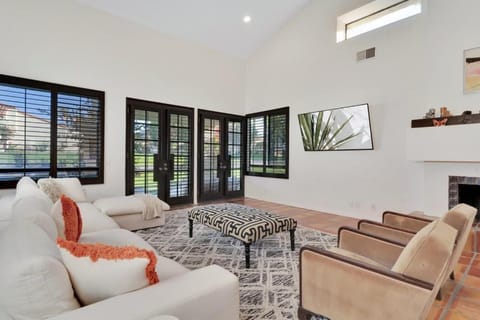 Modern Desert Bungalow in Santa Rosa Cove House in Indian Wells