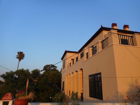 Nanny's Guest House in Plaka Villa in Plaka