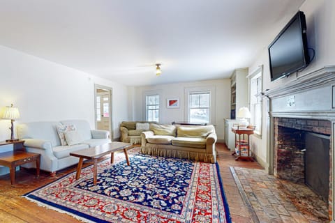 Bayberry Farmhouse House in Weston