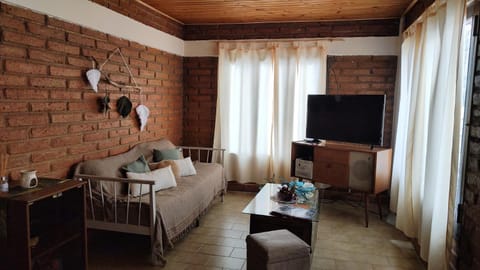 Communal lounge/ TV room, TV and multimedia, Living room, Seating area, Evening entertainment