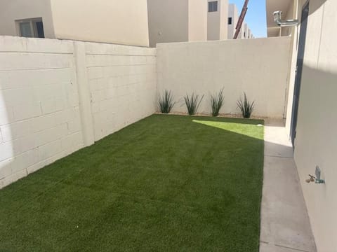 Casa Milos 7 Min from the Consulate House in Ciudad Juarez