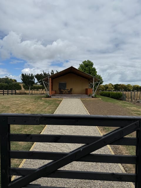 Hidden Valley Glamping Luxury tent in Waikato