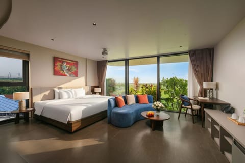 Bed, View (from property/room), Balcony/Terrace, Living room, Photo of the whole room, Seating area, Bedroom