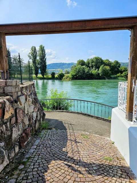 Suite Kelnhof Patio - Riverside Apartment plus AC Apartment in Aargau, Switzerland
