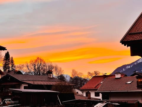 Natural landscape, Balcony/Terrace, Balcony/Terrace, Mountain view, Sunset