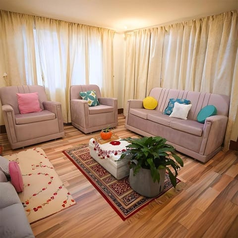 Communal lounge/ TV room