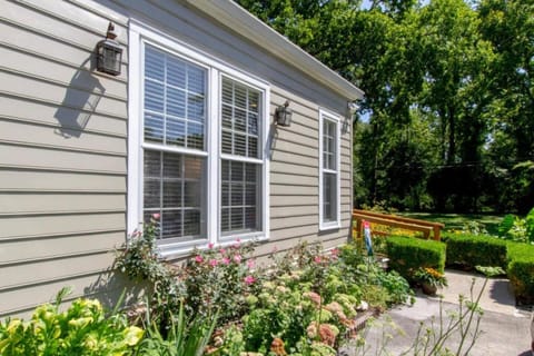 Green Hills Getaway Shopping and Dining District House in Nashville