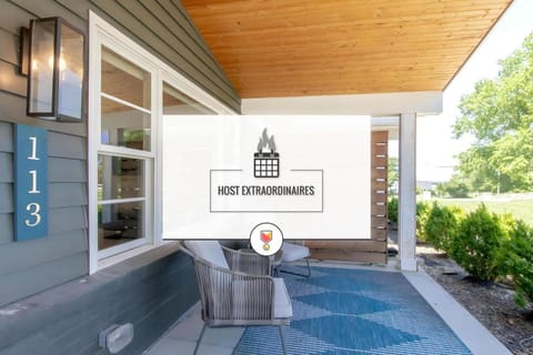 Ultra Country Retreat Historic Franklin Bungalow House in Brentwood