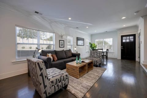 Two Elegant Townhomes Perfect for Large Groups House in Nashville