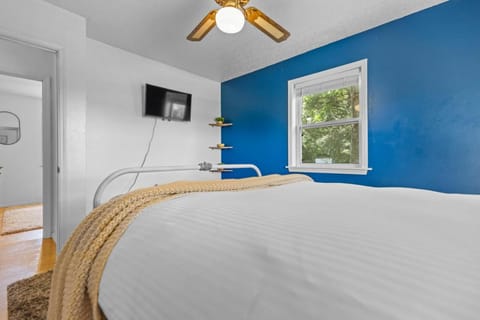 The Cottage on Abbey- Relaxing Summer Getaway in Harrison House in Buffalo River