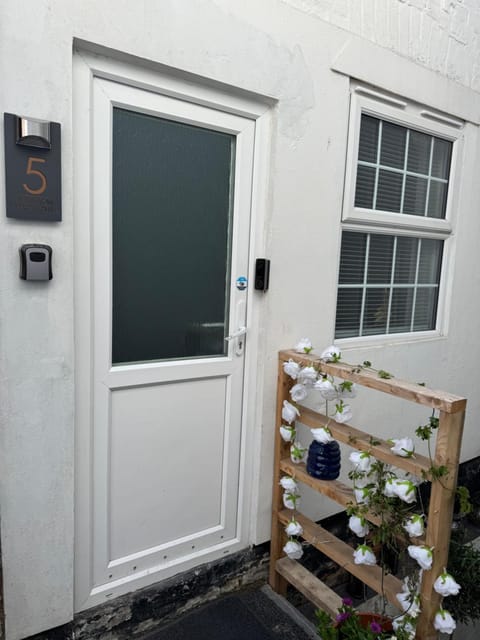 Marble blue flat, City of Gloucester Apartment in Gloucester