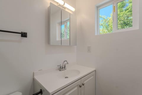 Toilet, Bathroom, Bath, towels, towels