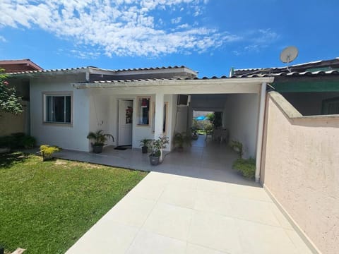 Patio, Facade/entrance