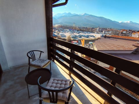 Day, Natural landscape, View (from property/room), Balcony/Terrace, Mountain view
