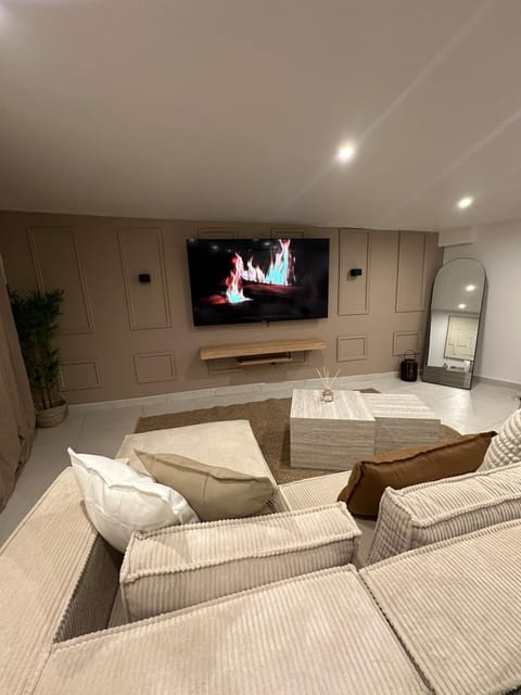 TV and multimedia, Living room
