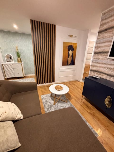 TV and multimedia, Living room, Photo of the whole room, Seating area