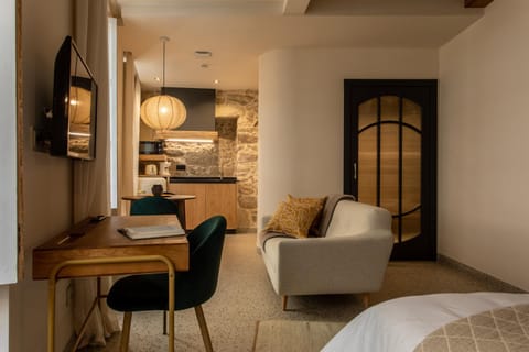 Kitchen or kitchenette, Seating area