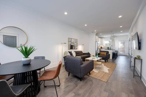 Beautiful Music City Townhome Great Location House in Nashville