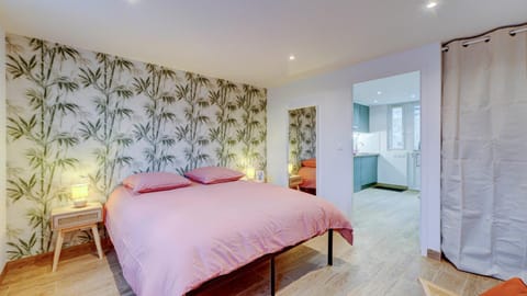 Bed, Photo of the whole room, Bedroom, wardrobe