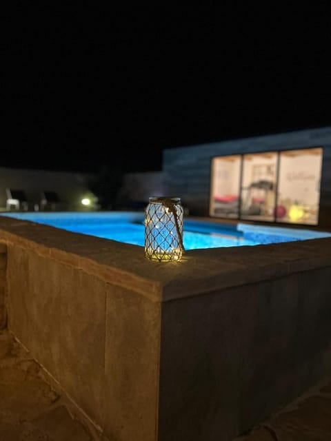 Night, Swimming pool