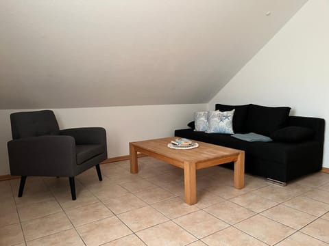 Ferienwohnung Krabbe 2, Bensersiel, mit gemeinschaftlichen Garten Apartment in Esens