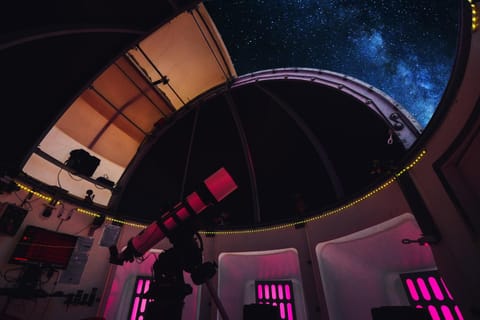 Observatory Retreat - the Ultimate Stargazing Getaway with Private Observatory Villa in Yucca Valley