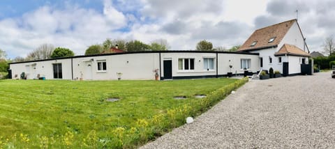 Escapade Marine chambre d hotes Bed and Breakfast in Calais