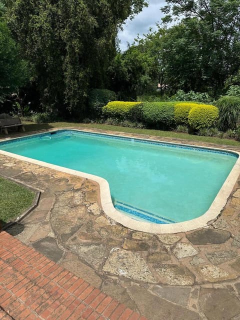 Garden, Swimming pool, Swimming pool