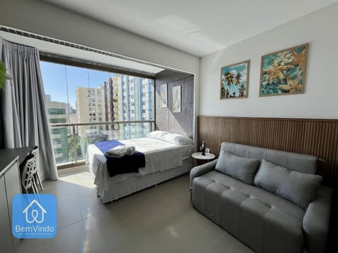 Photo of the whole room, Street view