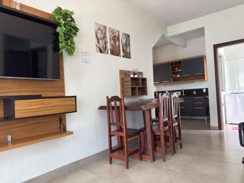 TV and multimedia, Kitchen or kitchenette, Living room, Seating area