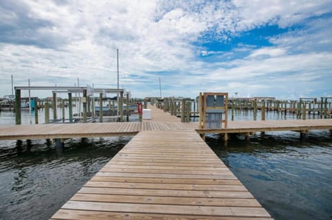 Cozy Bayfront Condo Apartment hotel in Fort Walton Beach