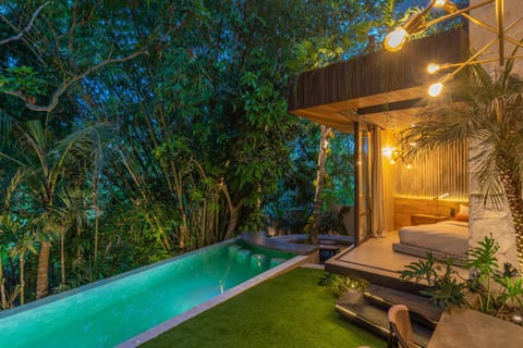 House Terra - 5BR Tropical Pool Villa in Pererenan Villa in North Kuta