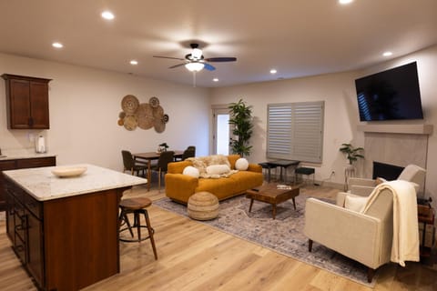 Living room, Dining area