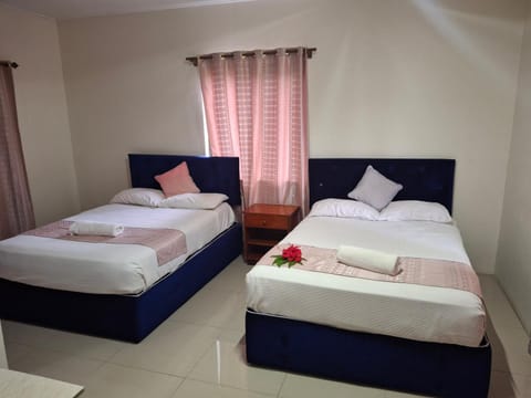 Photo of the whole room, Bedroom, towels