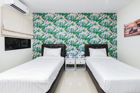 Bed, Bedroom, air conditioner
