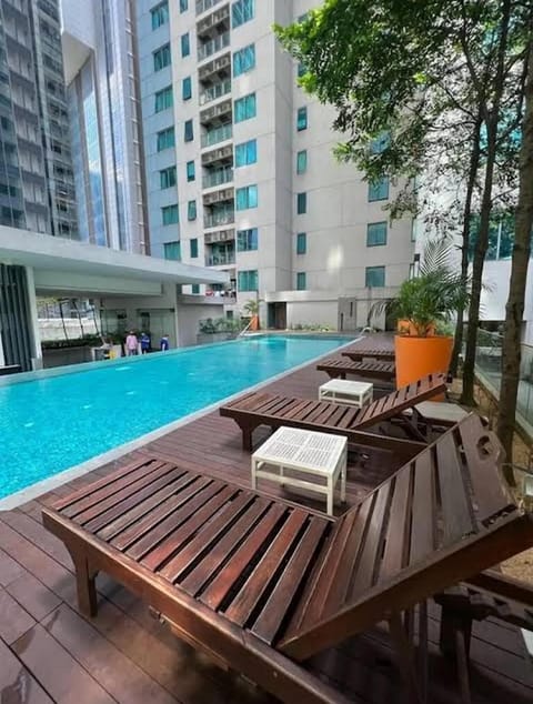 View (from property/room), Pool view, Swimming pool, Swimming pool