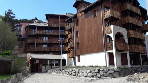Facade/entrance, Summer