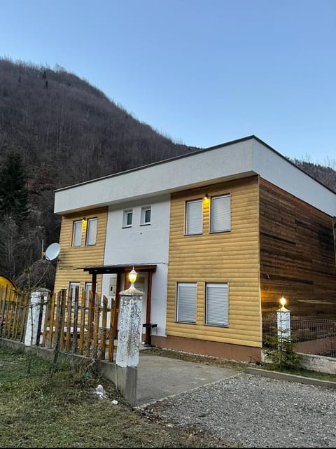 Villa Gryka Apartment in Montenegro